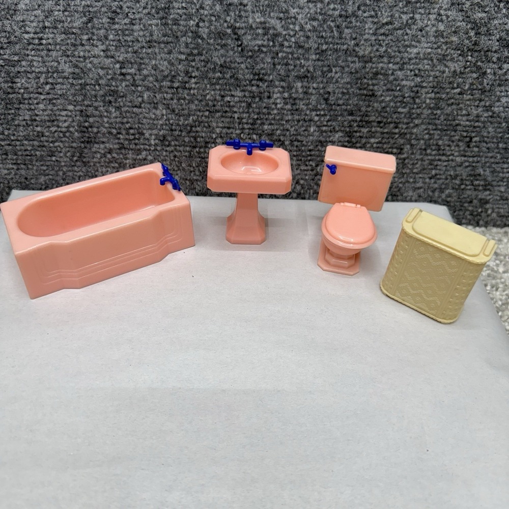 Vintage Renwal doll house miniature furniture bathroom tub sink toilet Lot